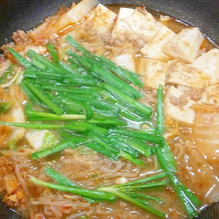 豚ひき肉のピリ辛味噌鍋 レシピ 作り方 By なな1151 楽天レシピ 豚ひき肉のピリ辛味噌鍋 レシピ 作り方 By なな1151 楽天レシピ